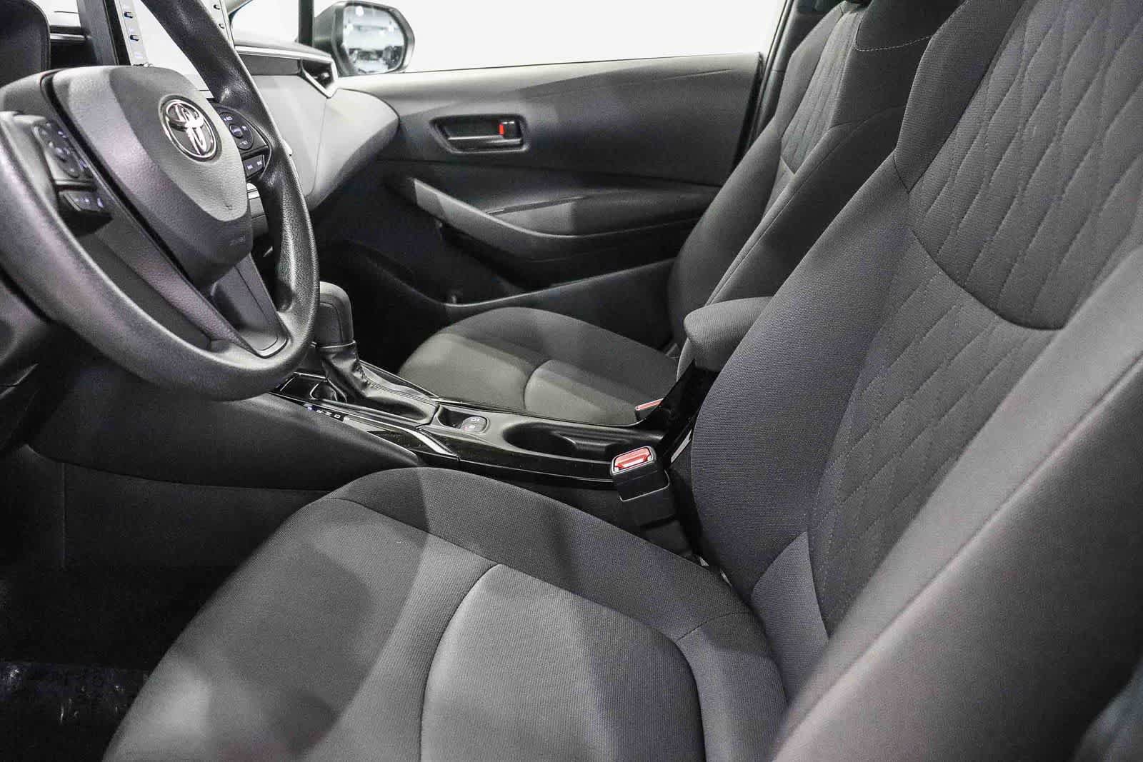 Used 2022 Toyota Corolla LE FWD image 17