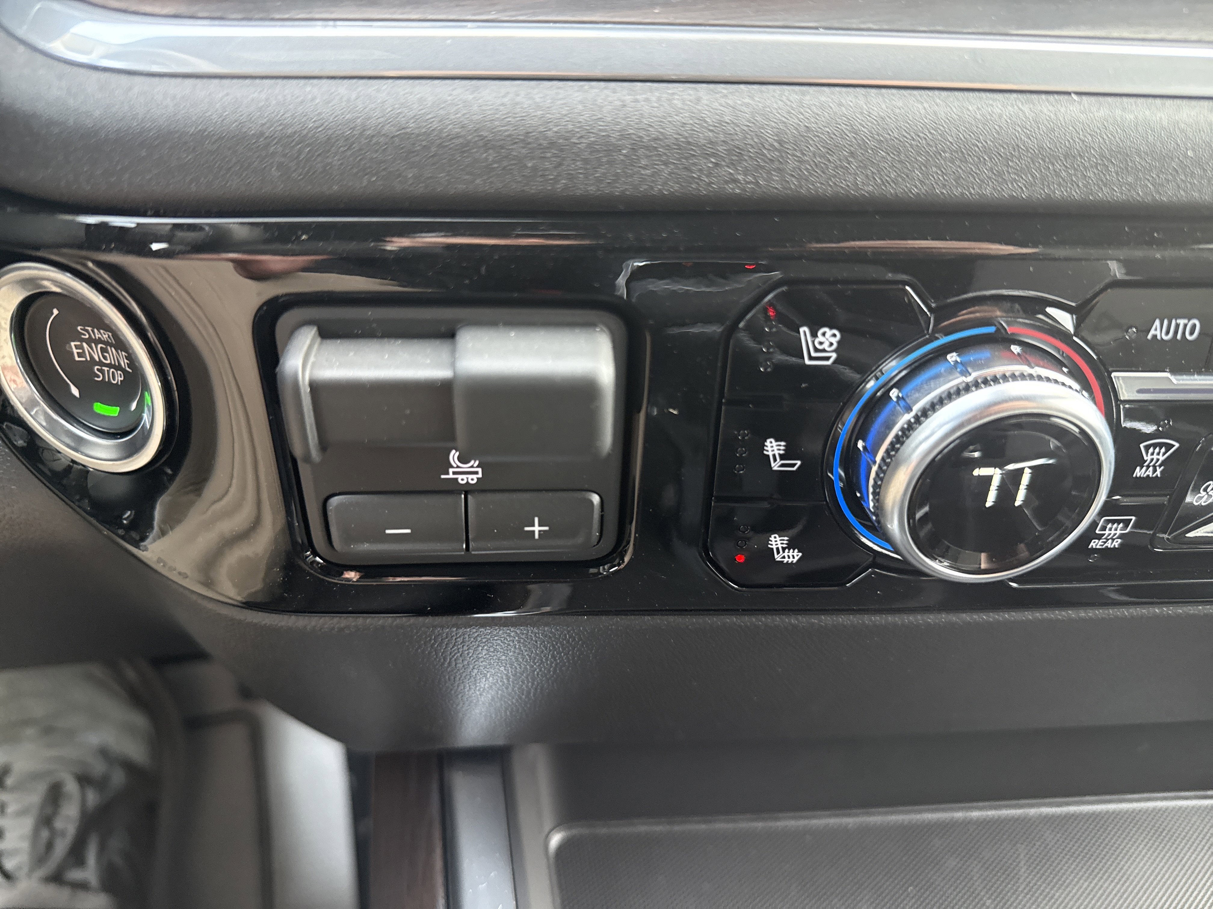 New 2026 GMC Sierra 1500 SLT w/ SLT Premium Plus Package image 28