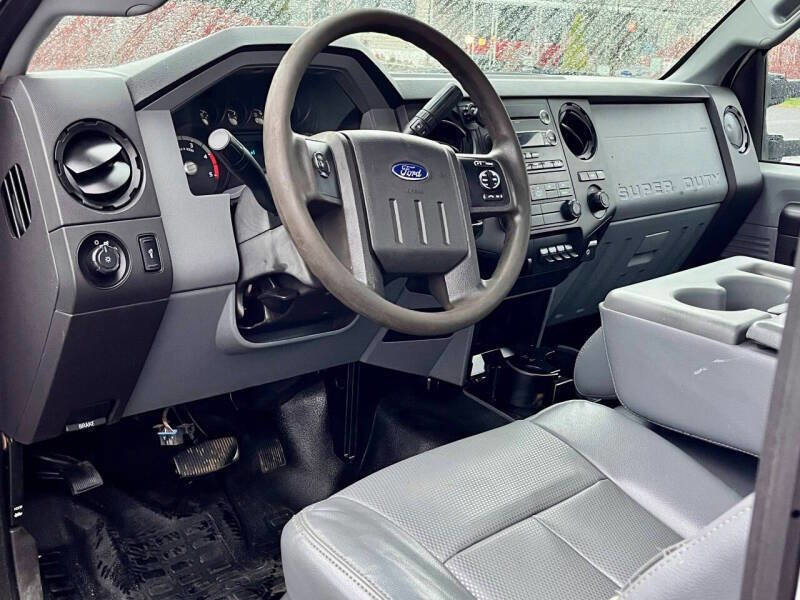 Used 2014 Ford F550 4X2 2dr Regular Cab 140.8 200. image 15