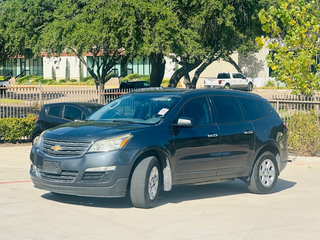 Used 2013 Chevrolet Traverse LS FWD image 3