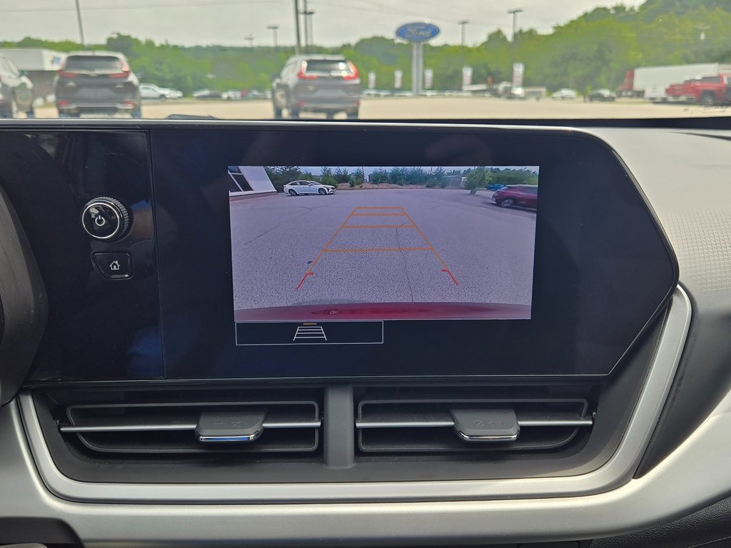 Used 2024 Chevrolet Trax LS image 33