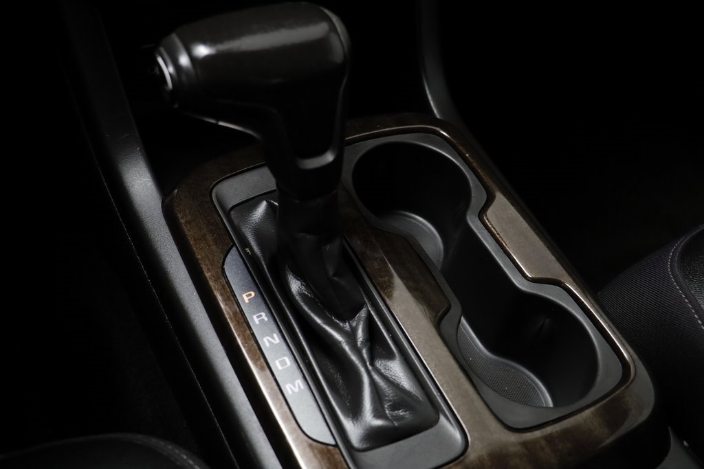 Used 2015 GMC Canyon SLT image 12