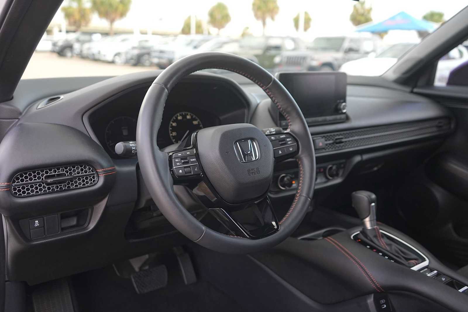 Used 2024 Honda HR-V Sport image 2