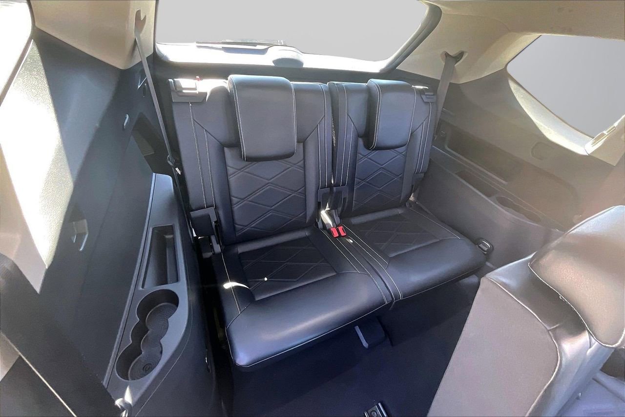 Used 2024 Volkswagen Atlas SE image 26