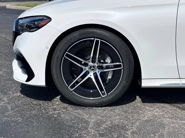 New 2026 Mercedes-Benz E 350 4MATIC Sedan image 8