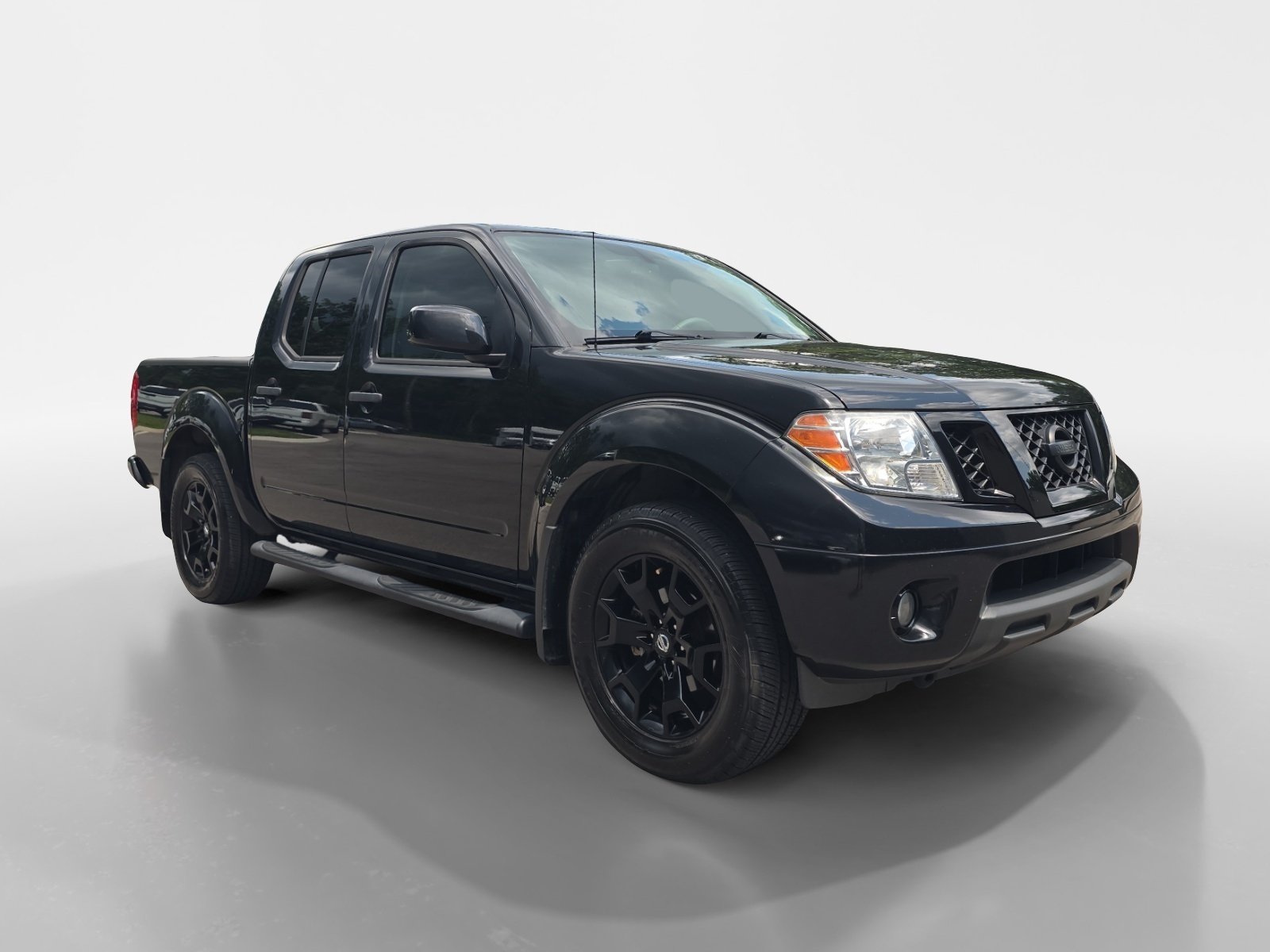 Used 2021 Nissan Frontier SV w/ Midnight Edition Floor Mats AWD/4WD image 8