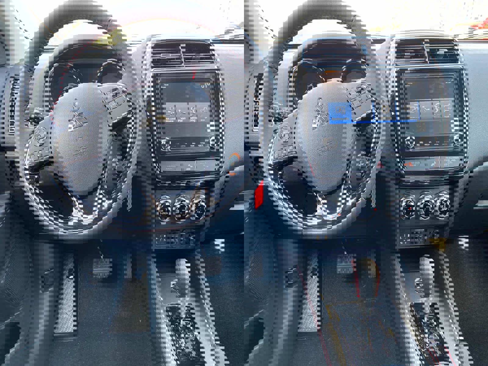 Used 2024 Mitsubishi Outlander Sport LE image 8