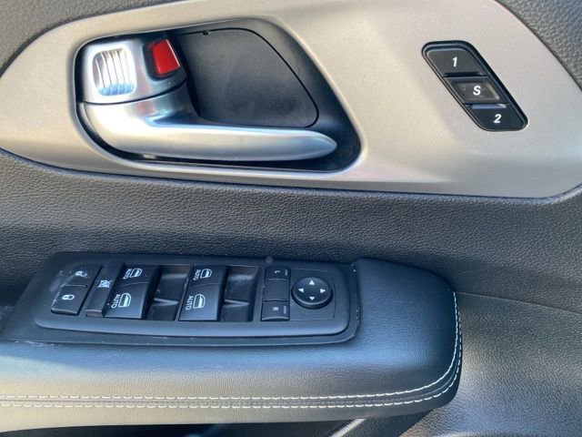 Used 2025 Chrysler Pacifica Select FWD image 26