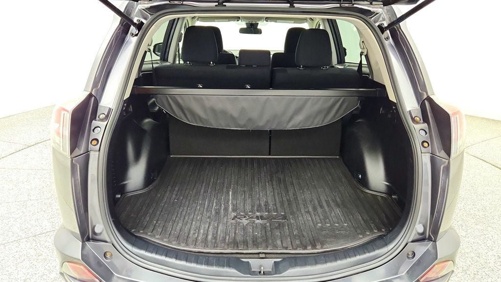 Used 2017 Toyota RAV4 XLE w/ Plus Extra Value Package AWD/4WD image 20