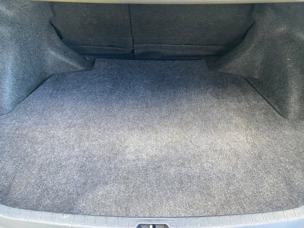 Used 2019 Toyota Corolla LE image 29