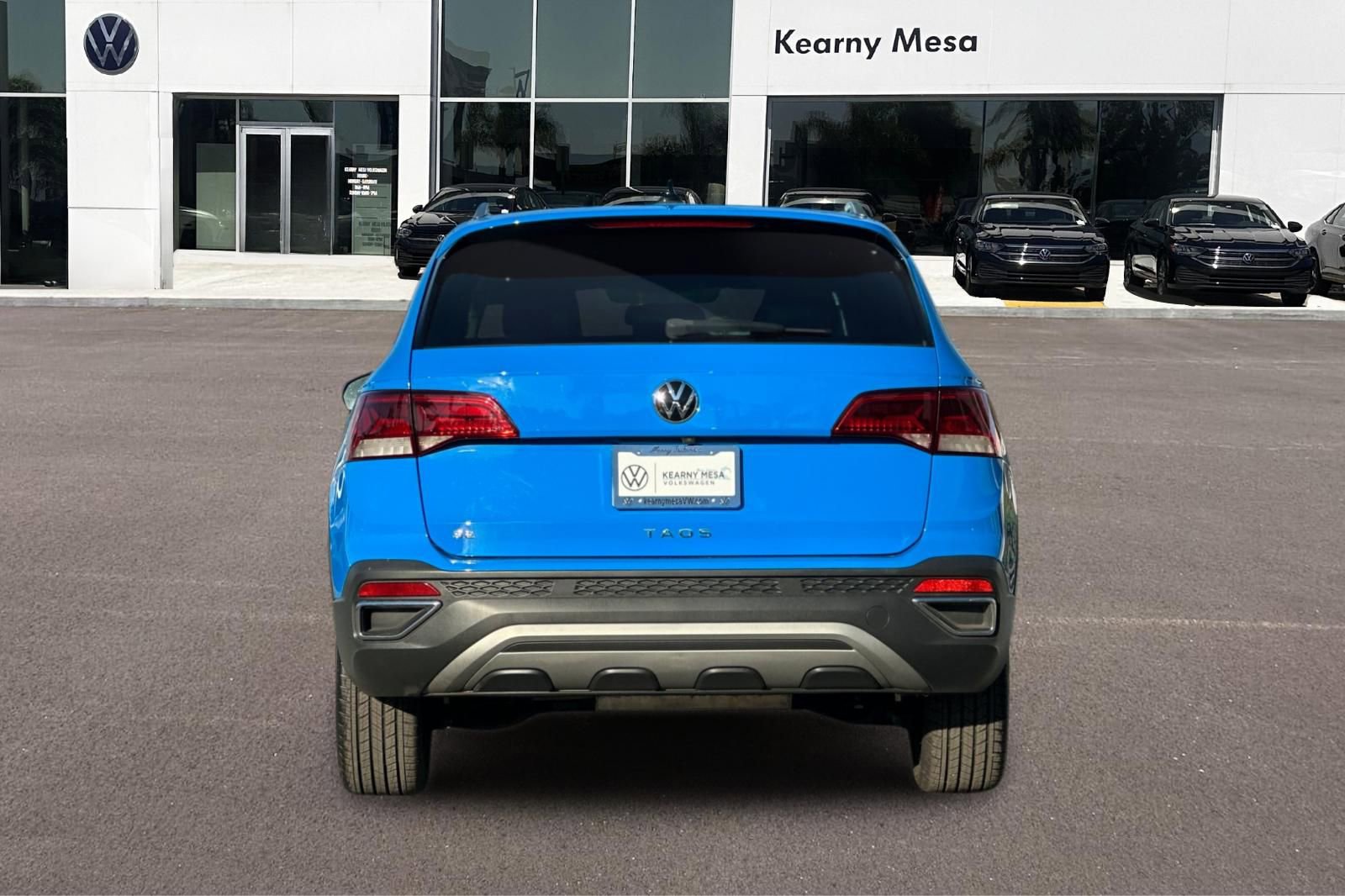 Used 2022 Volkswagen Taos SE w/ Panoramic Sunroof Package image 5