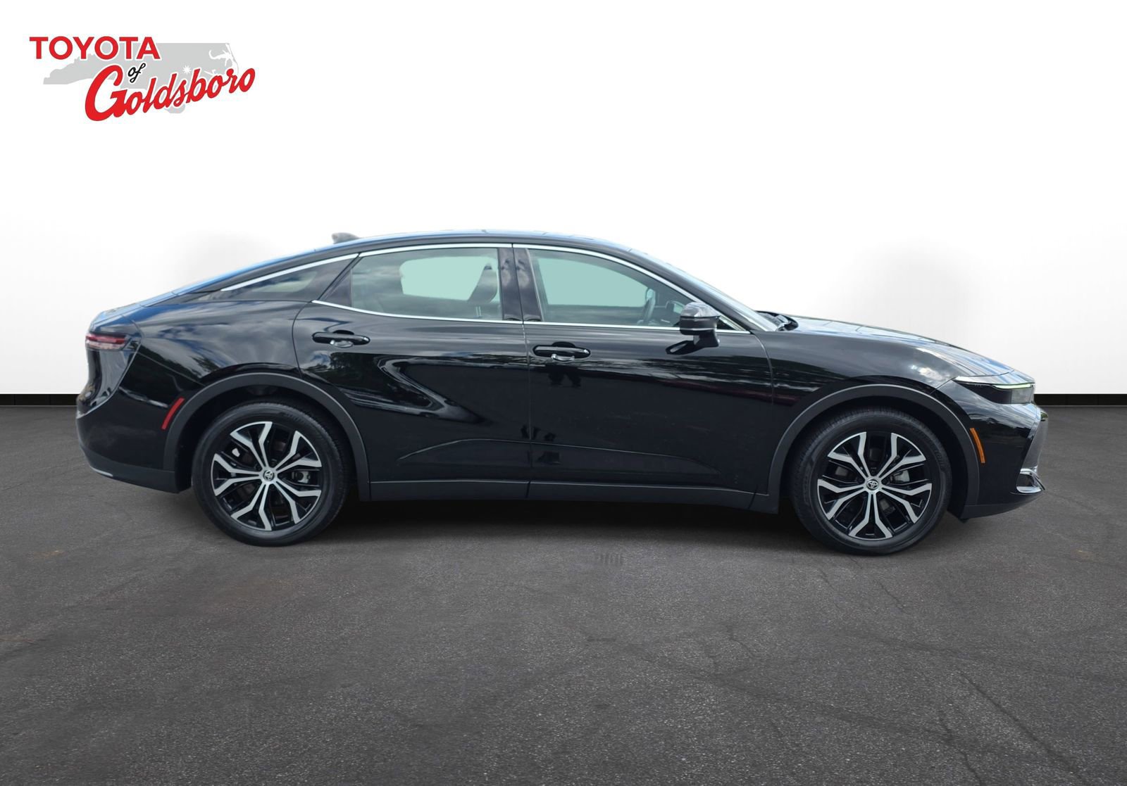 Used 2026 Toyota Crown AWD/4WD image 4