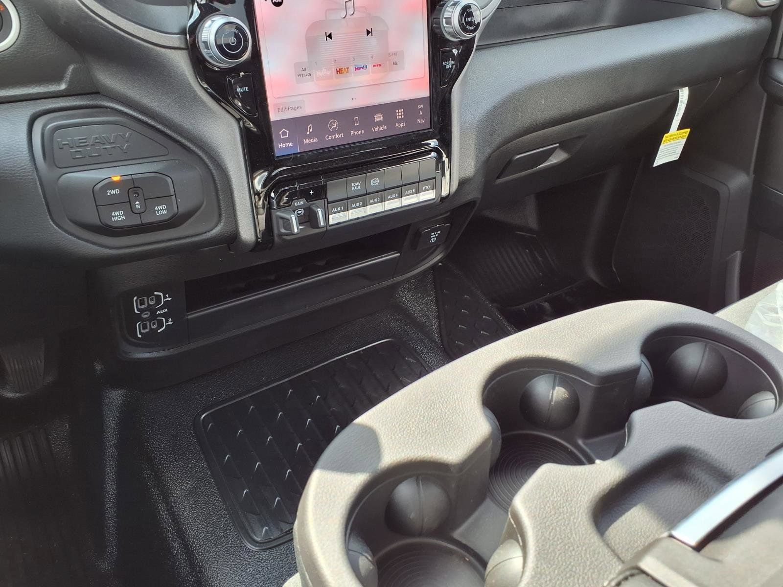 New 2026 RAM 3500 Tradesman AWD/4WD image 15