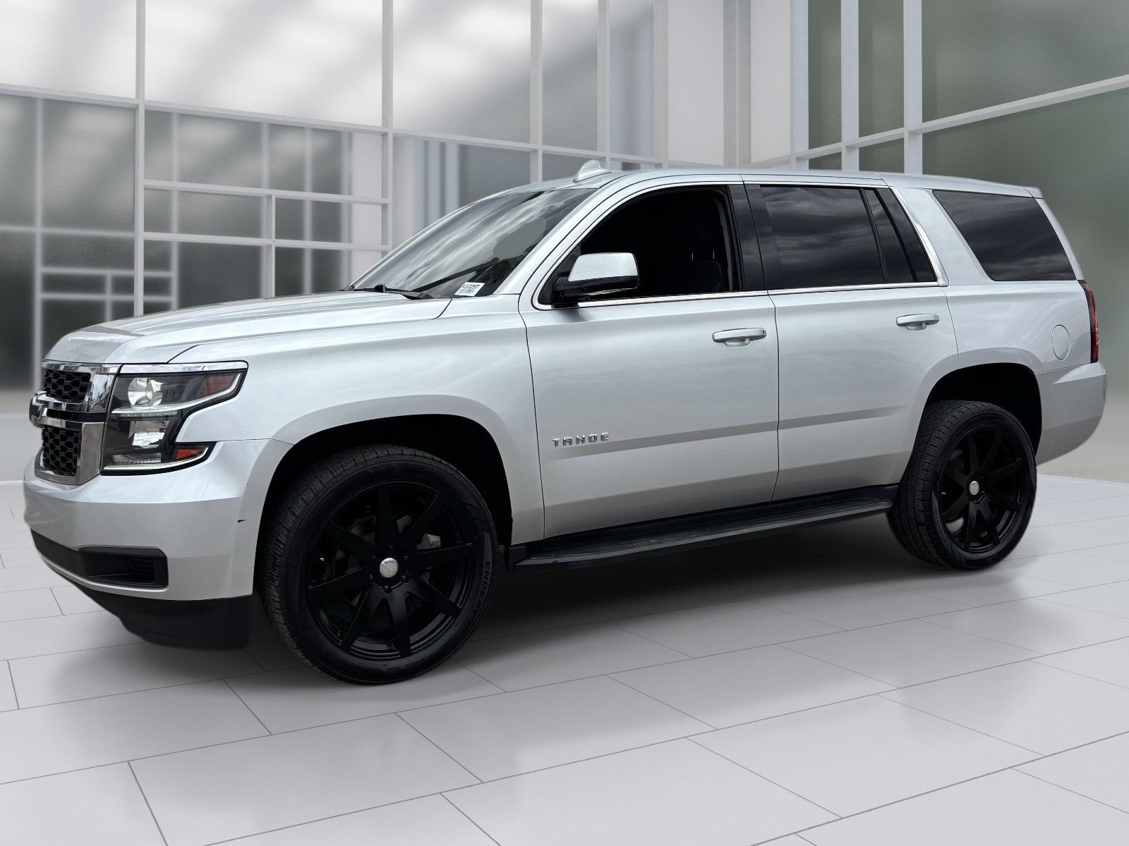Used 2019 Chevrolet Tahoe LS AWD/4WD image 2