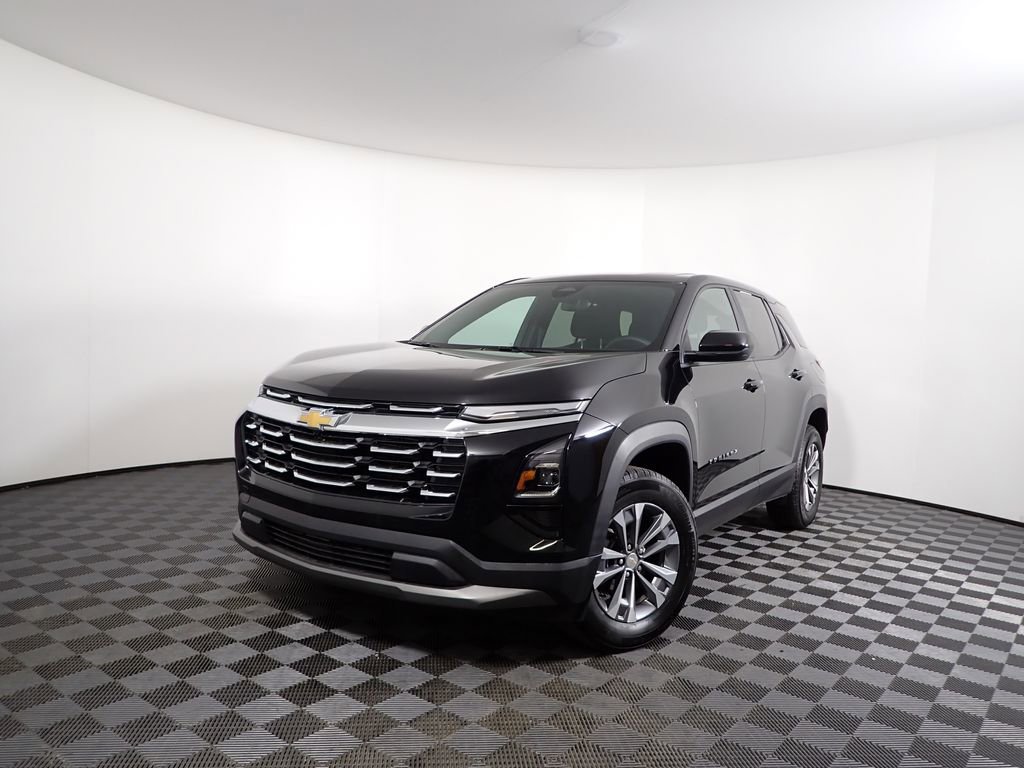 Used 2025 Chevrolet Equinox LT image 2