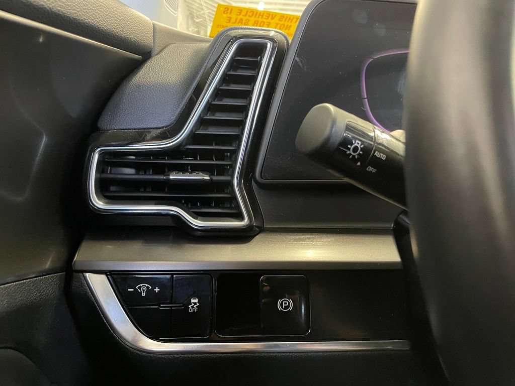 Used 2023 Kia Sportage EX FWD image 14