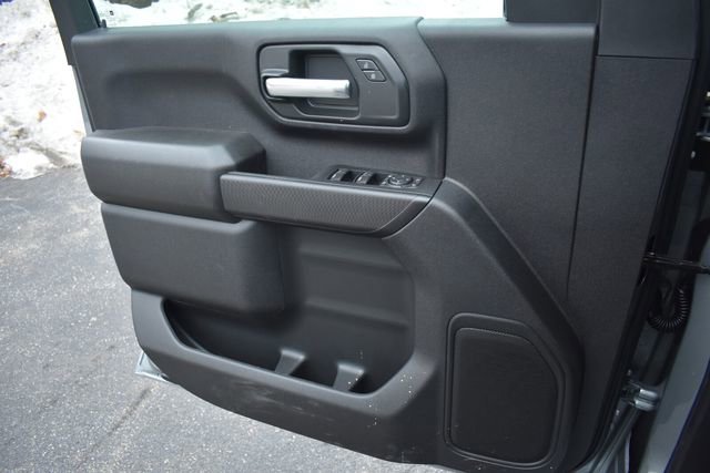 New 2026 Chevrolet Silverado 2500 Custom w/ Custom Value Package image 33