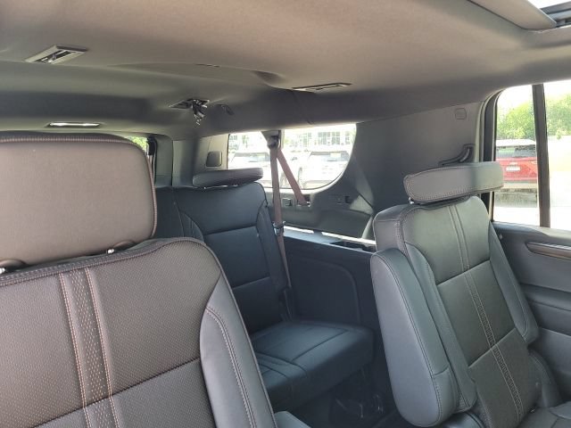 New 2026 Chevrolet Suburban High Country AWD/4WD image 24