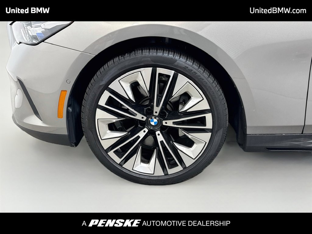 Certified 2026 BMW 530i RWD image 9