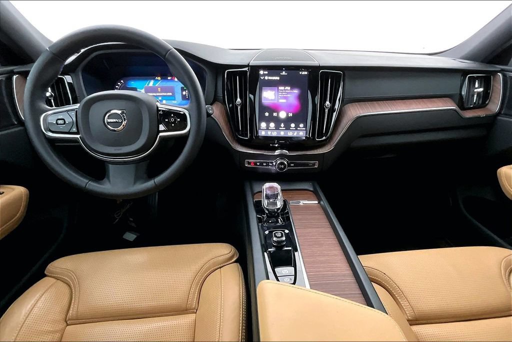 Used 2023 Volvo XC60 T8 Ultimate w/ Climate Package AWD/4WD image 18