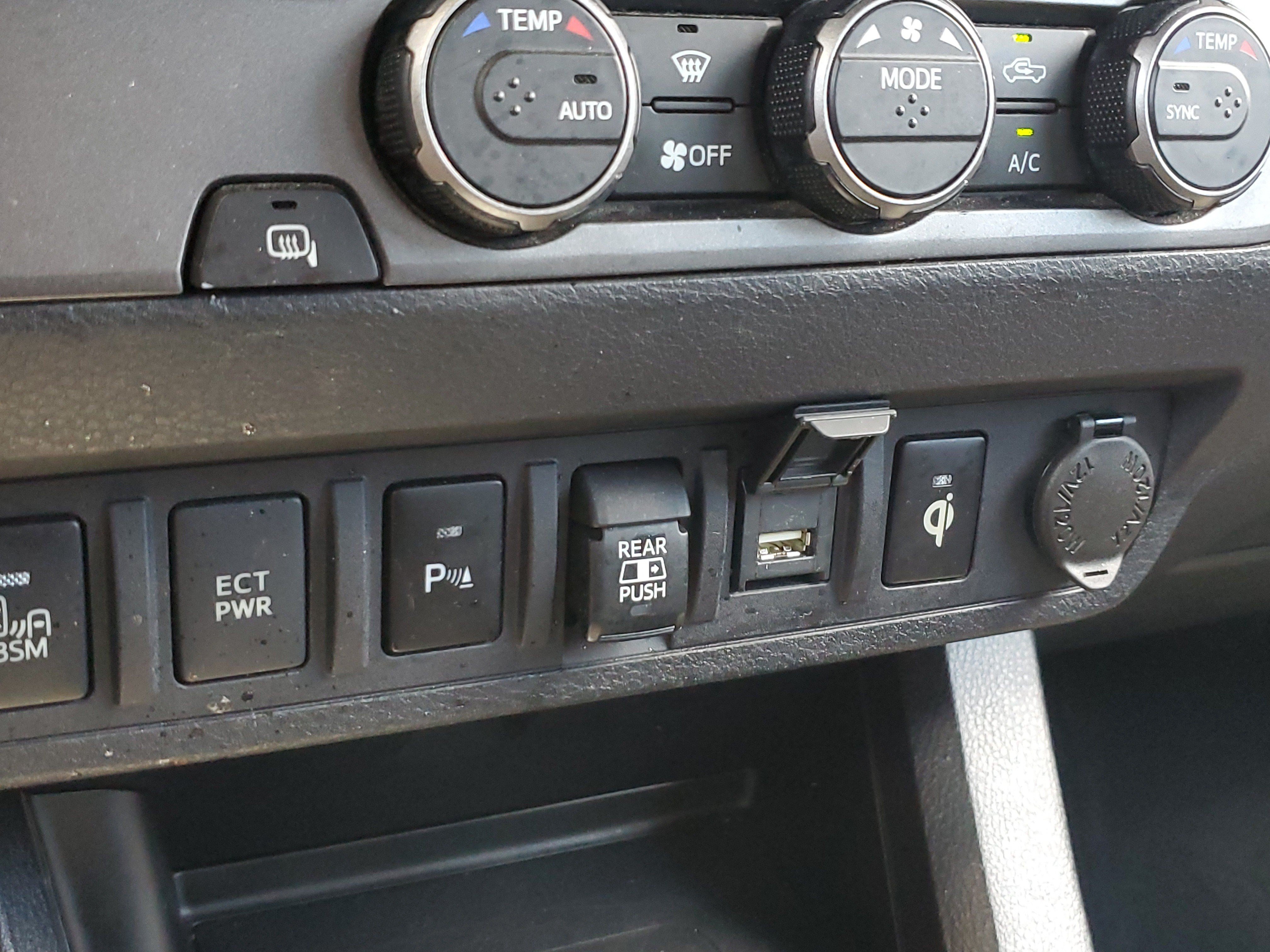 Used 2022 Toyota Tacoma TRD Off-Road w/ Technology Package RWD image 31