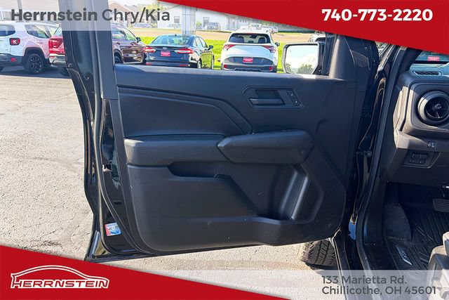 Used 2026 Chevrolet Colorado Trail Boss AWD/4WD image 13