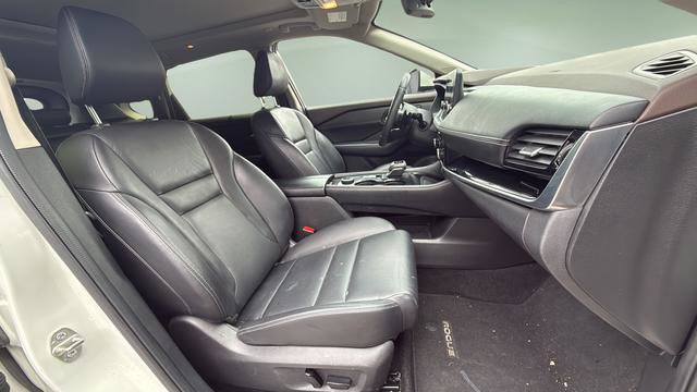 Used 2023 Nissan Rogue SL w/ SL Premium Package AWD/4WD image 11