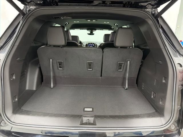 Used 2023 Chevrolet Traverse Premier image 10