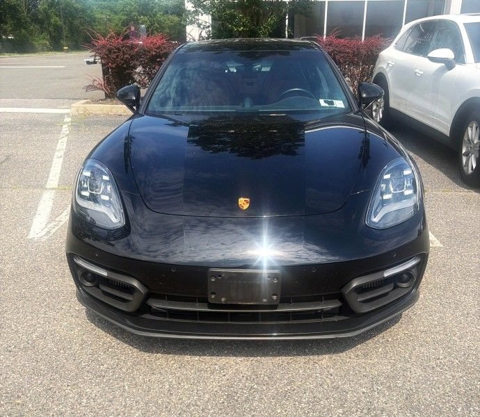 Used 2023 Porsche Panamera 4 Platinum Edition AWD/4WD image 2