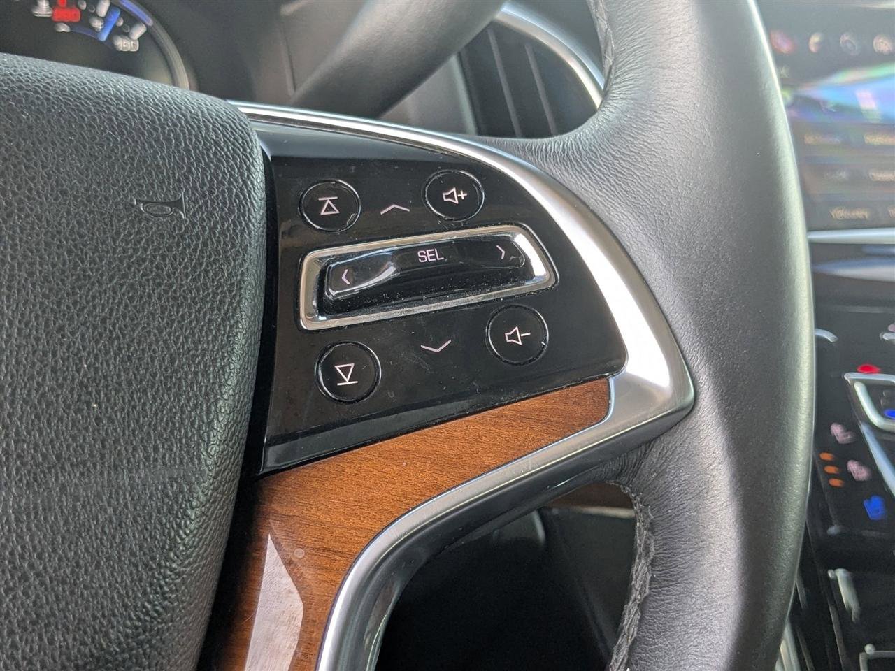 Used 2017 Cadillac Escalade Luxury AWD/4WD image 18