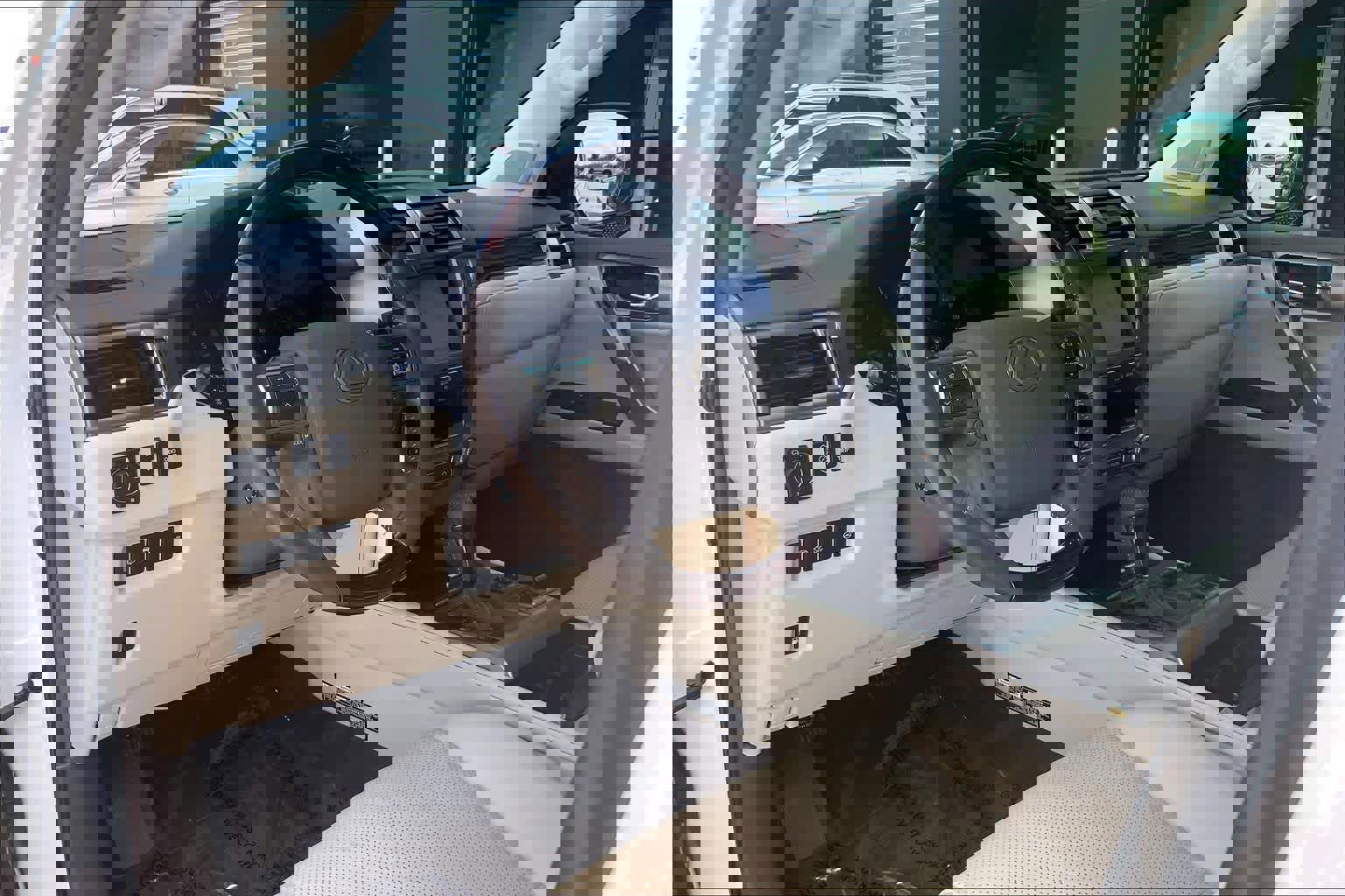 Used 2017 Lexus GX 460 Luxury image 15