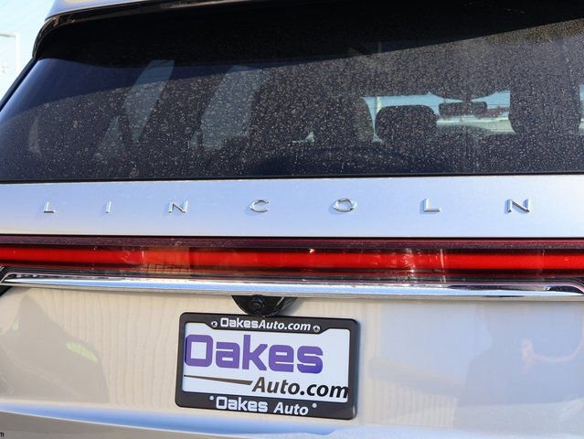 Used 2020 Lincoln Aviator Reserve w/ Equipment Group 201A image 18