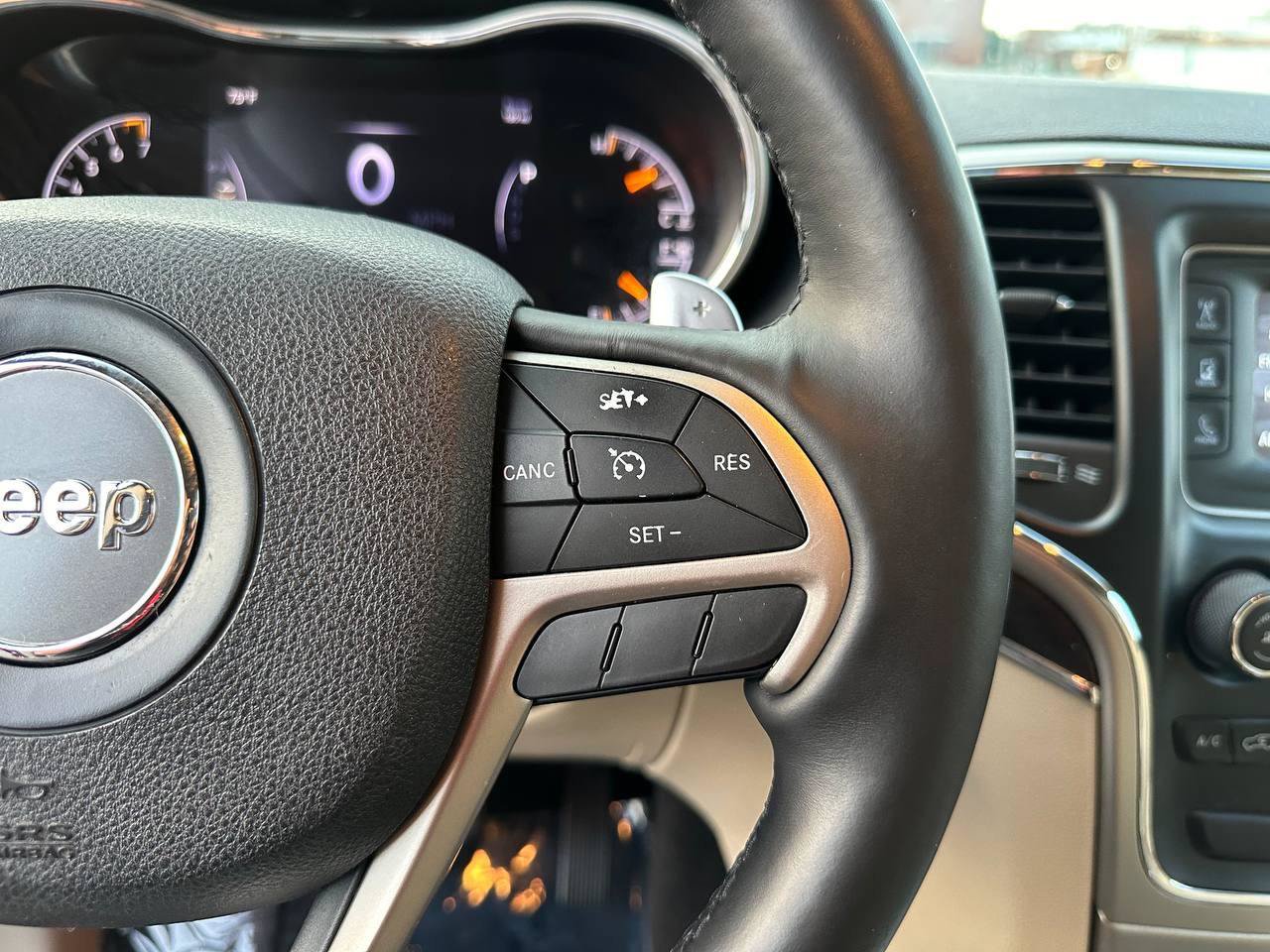 Used 2014 Jeep Grand Cherokee Limited RWD image 47