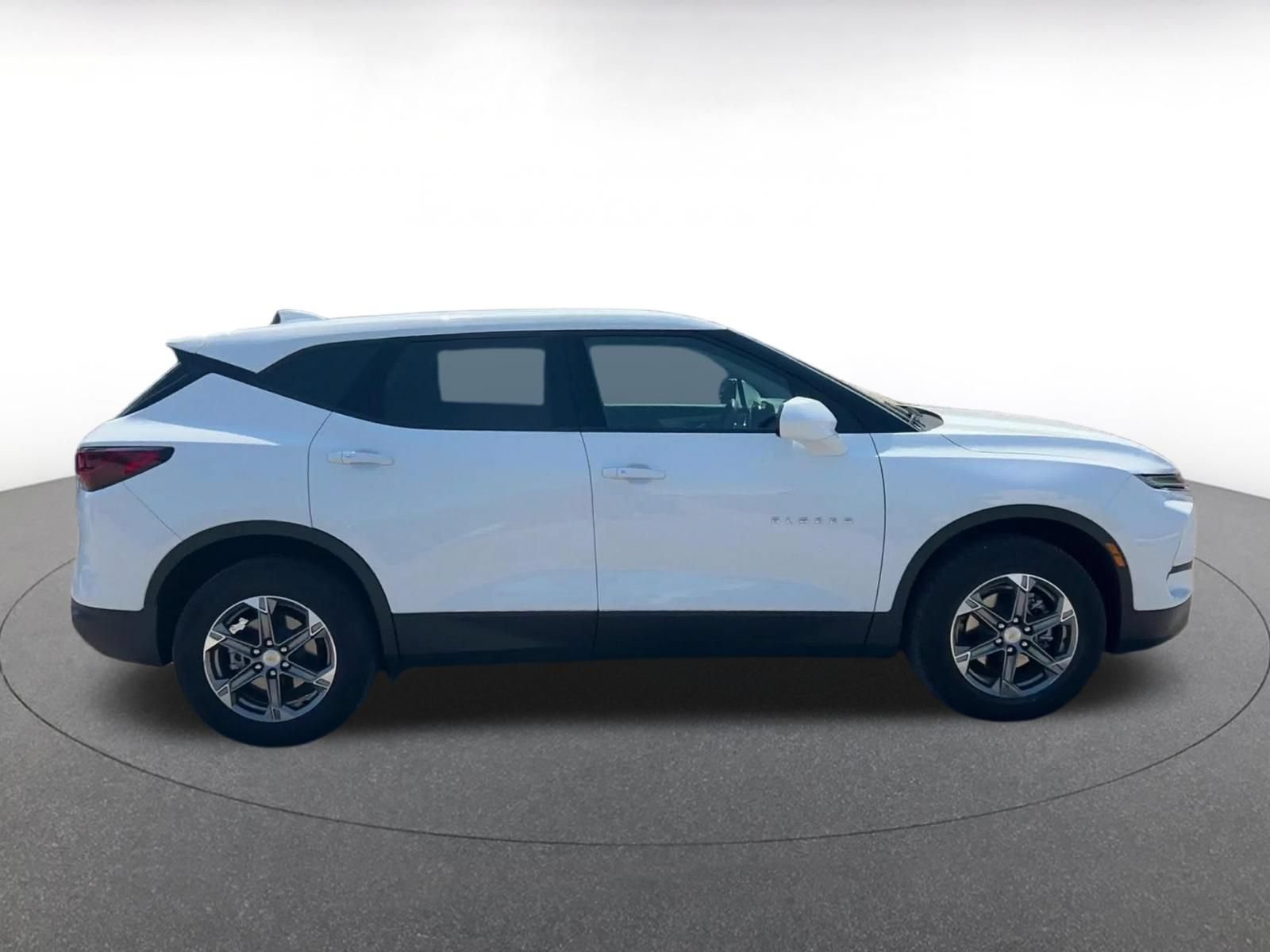 Used 2025 Chevrolet Blazer LT FWD image 16