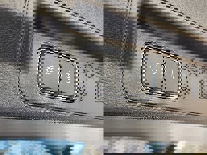 Used 2025 Ford Explorer Active w/ Active Comfort Package image 16