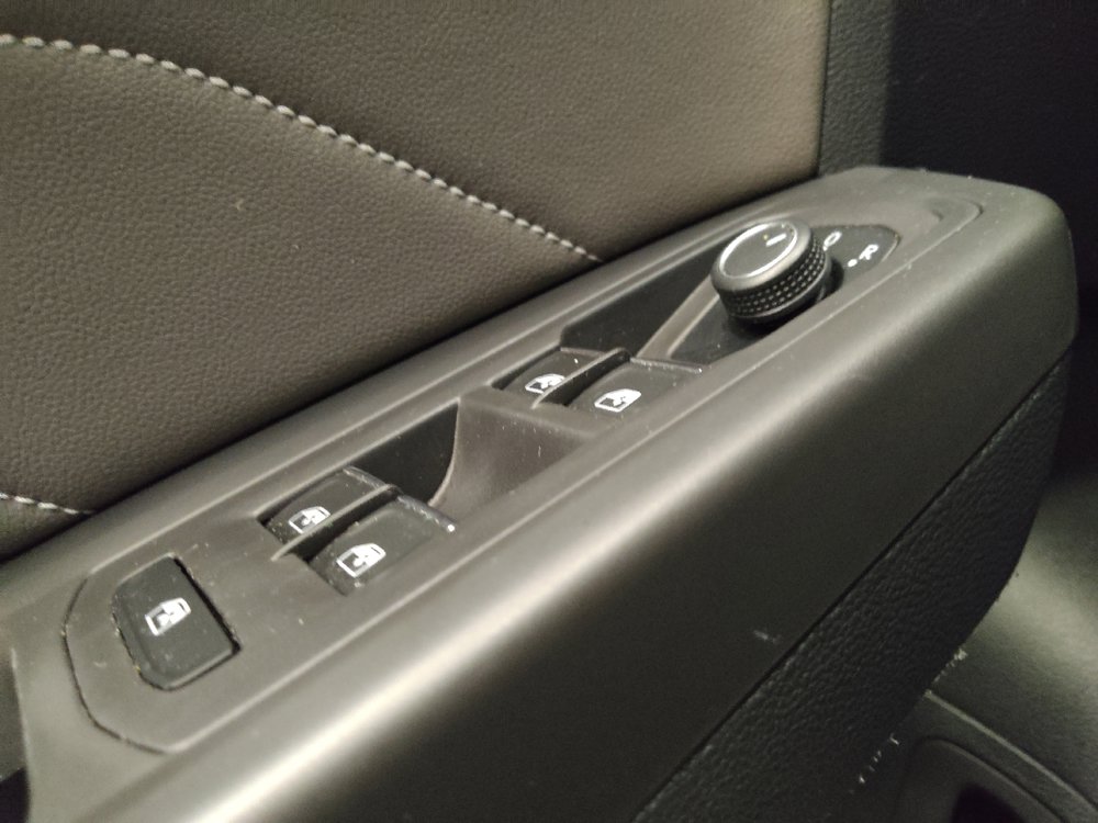 Used 2023 Volkswagen Atlas Cross Sport SE w/ Panoramic Sunroof Package FWD image 27