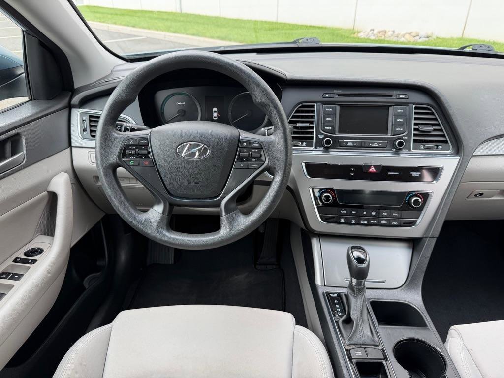 Used 2016 Hyundai Sonata SE FWD image 21