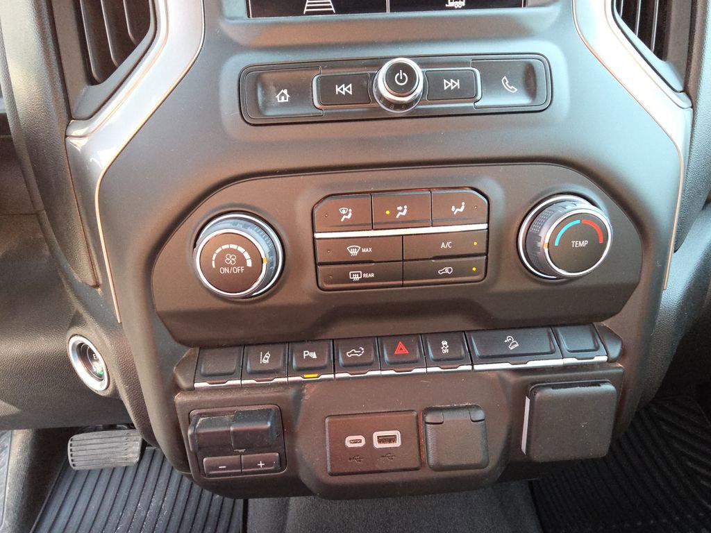 Used 2025 Chevrolet Silverado 2500 Custom w/ Custom Value Package image 24