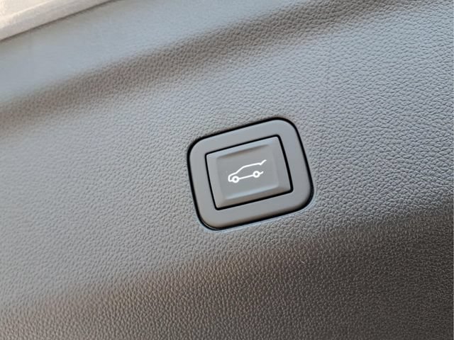 New 2026 Chevrolet Suburban High Country AWD/4WD image 23