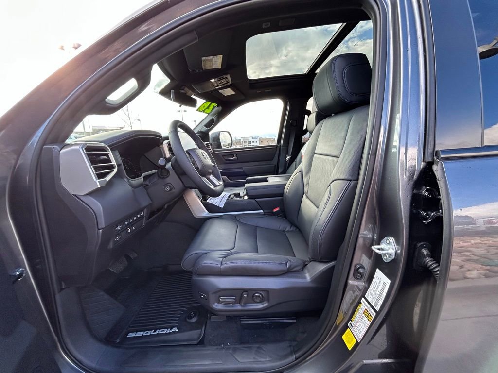 Used 2026 Toyota Sequoia Platinum AWD/4WD image 11
