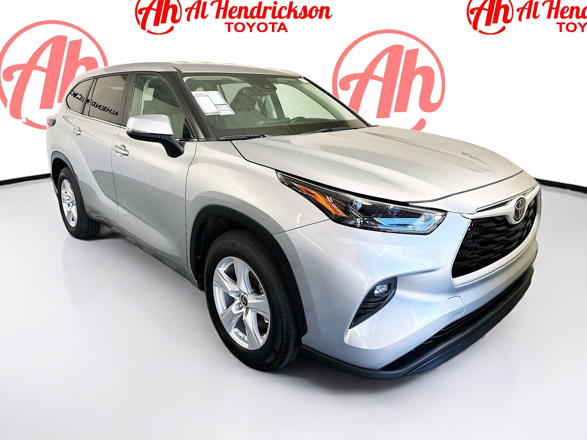 Used 2024 Toyota Highlander LE