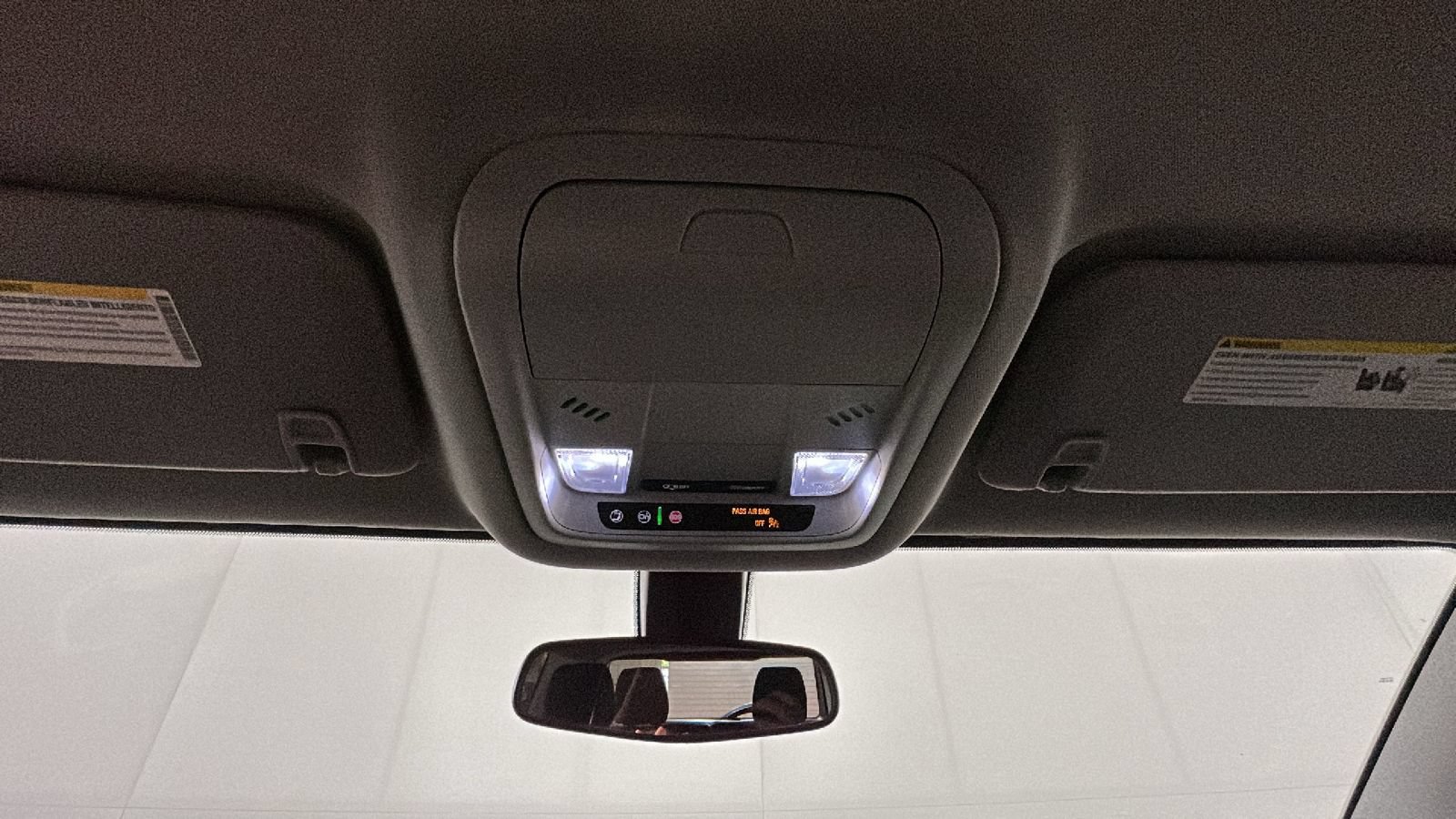 Used 2020 GMC Acadia SLE w/ Driver Convenience Package FWD image 30