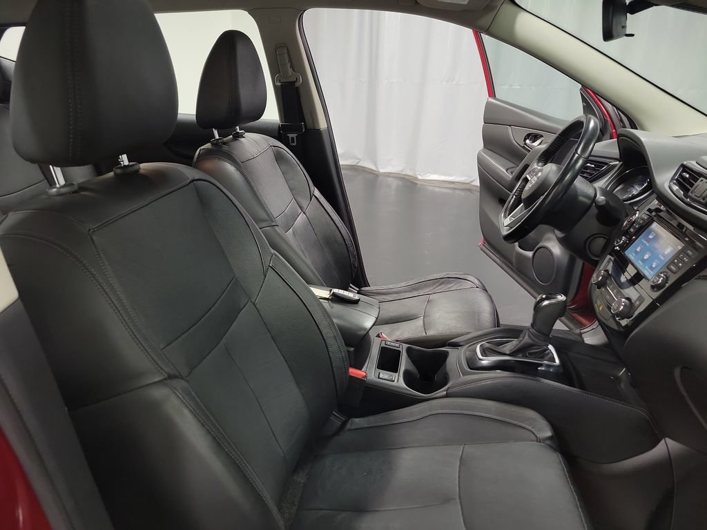 Used 2018 Nissan Rogue Sport SL w/ SL Premium Package AWD/4WD image 31