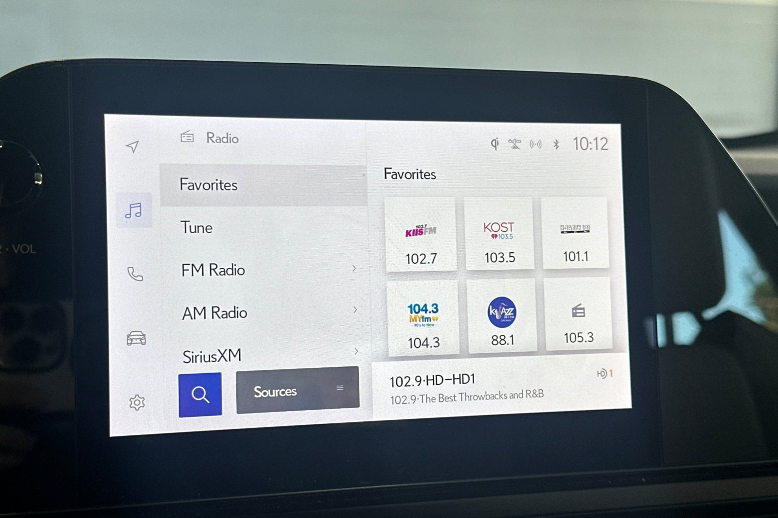 Certified 2025 Lexus UX 300h FWD w/ Accessory Package (Z2) image 23