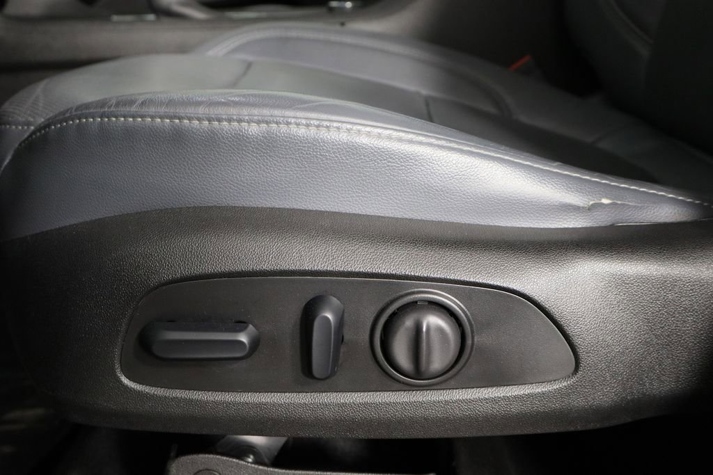 Used 2018 Chevrolet Traverse Premier w/ Driver Confidence II Package image 24