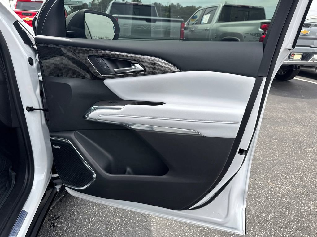 Used 2025 Chevrolet Traverse High Country image 15