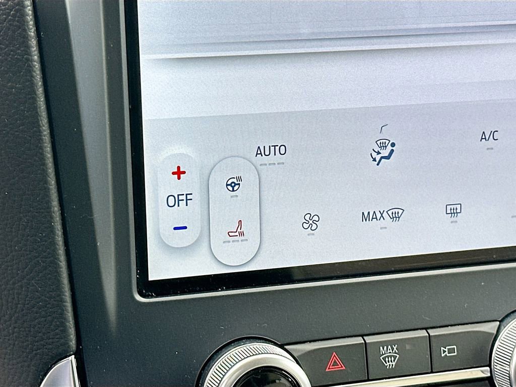 Used 2022 Ford Edge Titanium image 20