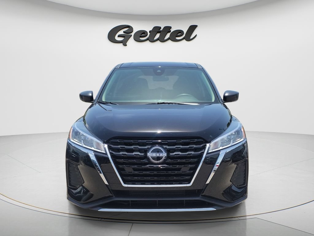 Used 2023 Nissan Kicks S FWD image 2
