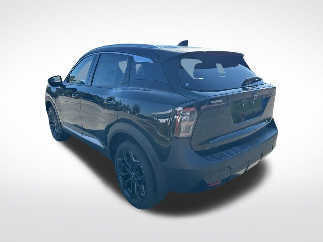 New 2027 Nissan Kicks SR FWD image 7