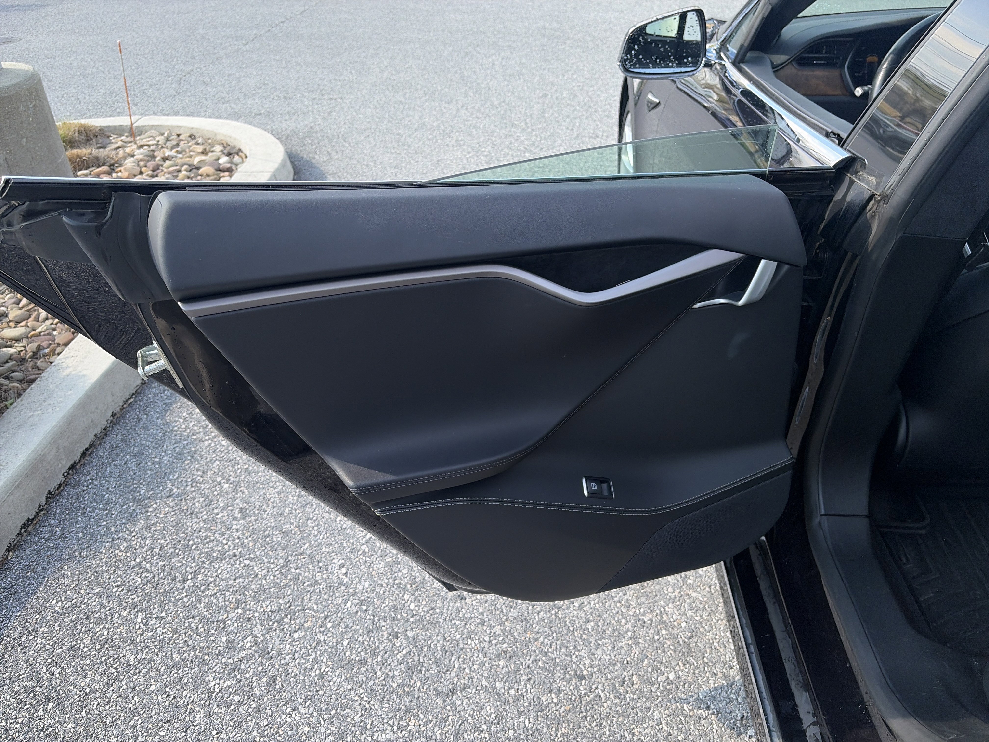 Used 2018 Tesla Model S 75D image 23